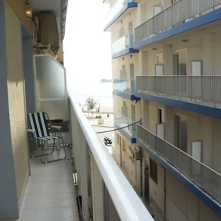 Beach Apartment *